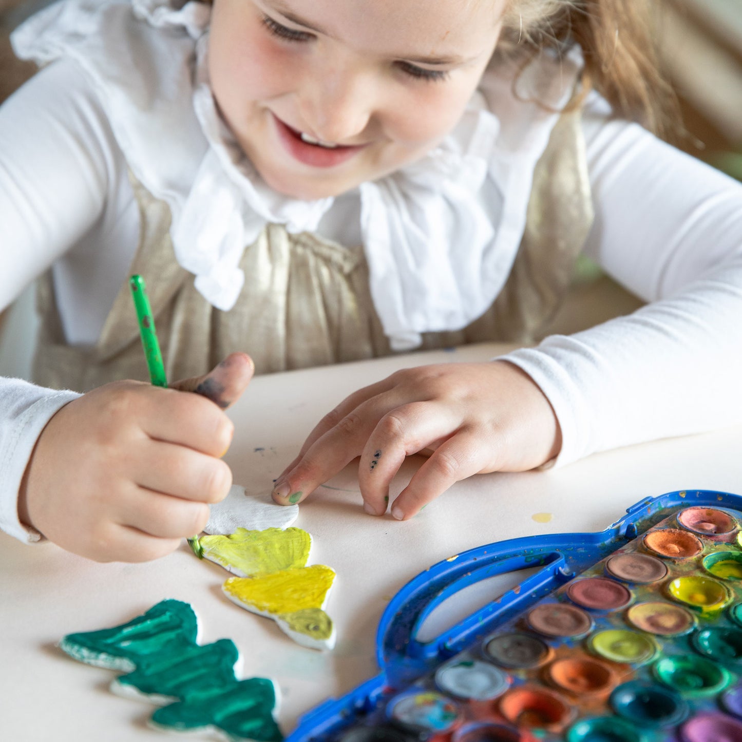 LOLA Christmas in a Box