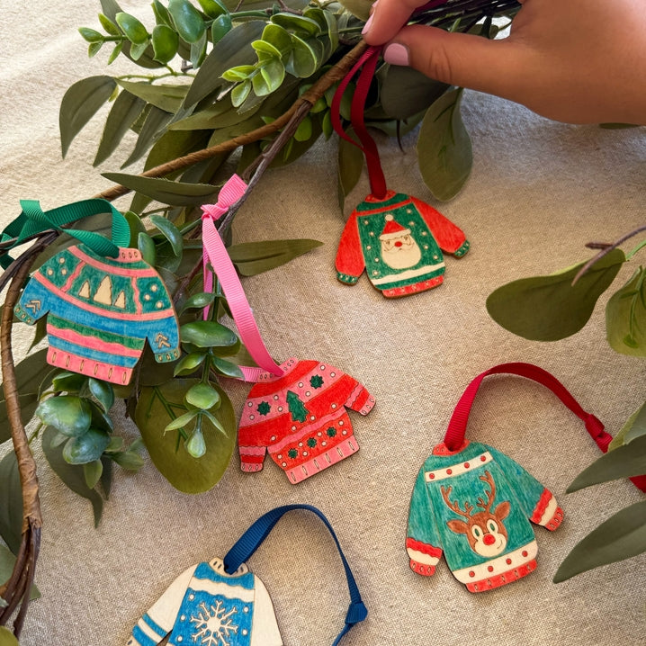 Cotton Twist: Christmas Jumper Decoration Kit